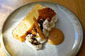 Gâteau de polenta & condiment salsa macha (dessert autumn 2024) at the friendly kitchen in Paris