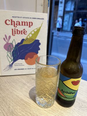 Fig leaf kombucha  at the friendly kitchen in Paris