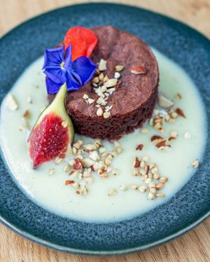 Mi cuit chocolat tonka at the friendly kitchen in Paris