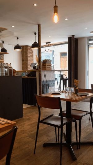 The cosy place at the friendly kitchen in Paris