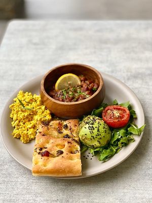Say hello to this 100% PLANT POWERED BIG BREAKFAST PLATE. It's literally BIG in serving and in nutrients! ⁠ at Clean Cafe in Davao City