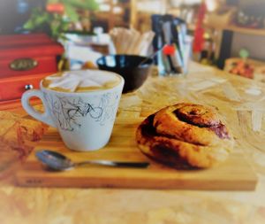 Organic Coffee with cinnamon roll ...mmm at Casa Verde in Tenerife