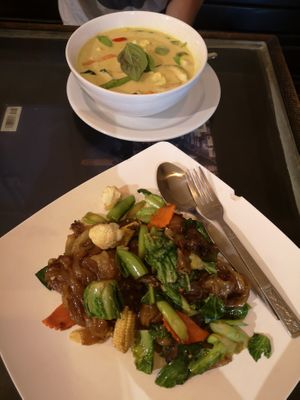 Veggies in coconut milk and stir fried veggies at Zest Bakery & Coffee House in Koh Tao