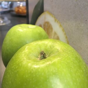 Cold Pressed Apple Juice at SMOOFEE's in Berlin
