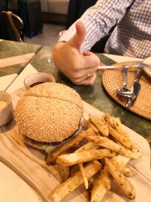 Caramelized burger at Wabi Sabi in Riyadh