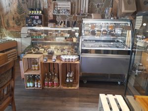 Counter at Crème Renversante in La Chaux De Fonds