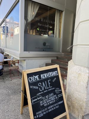   at Crème Renversante in La Chaux De Fonds