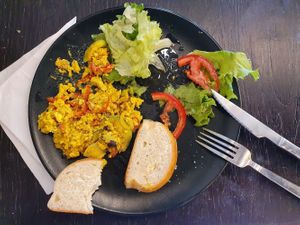 Tofu scrumble at VEG in Split