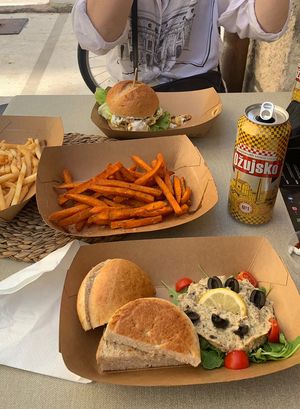 Tuna salad  at VEG in Split