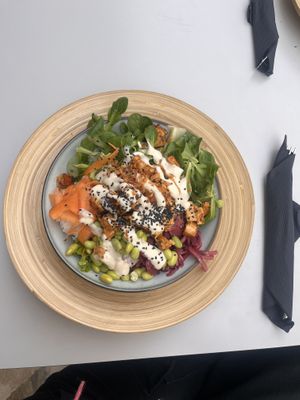 Do not take bowls there. Looks nice but not really tasty. Take some burgers instead, they are nice!) And portions are large!)   at VEG in Split