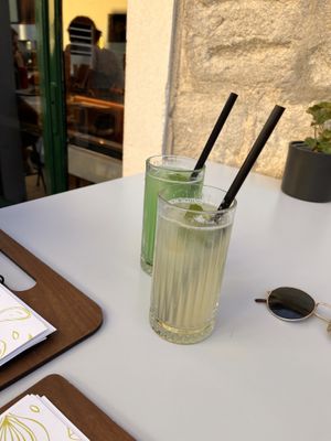 Mint lemonade (back) elderflower lemonade (front)   at VEG in Split