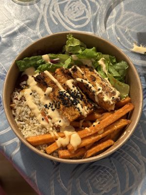 Tempeh salad bowl  at VEG in Split
