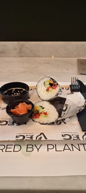 Steak teriaky sushirito at VEG in Split