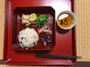 March Mosso plates at Rakuraku in Kyoto