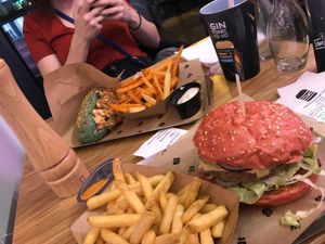 Space Dog & Star Burger at Space Burger in Vienna