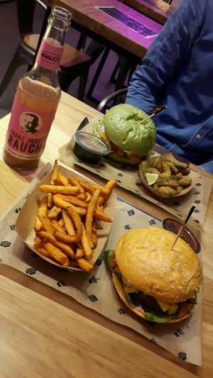 2 Menüs at Space Burger in Vienna
