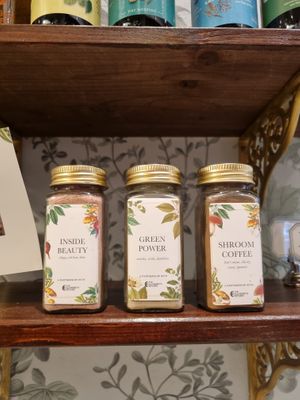 Warm drink choices at Le Botaniste - Bailli in Brussels