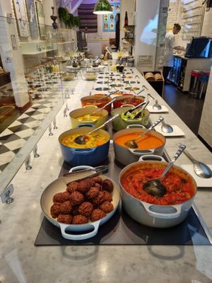 Food prep at Le Botaniste - Bailli in Brussels