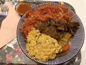 make your own bowl  at Le Botaniste - Bailli in Brussels