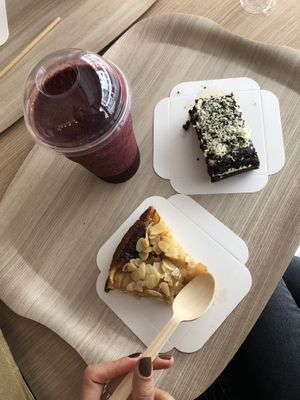 Almond pie and brownie at Ici la terre in Bordeaux