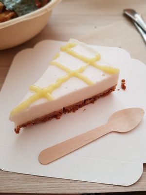 Lemon Cheesecake at Ici la terre in Bordeaux