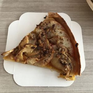 Tarte aux potimarron, pomme et noix ! Délicieux 😋  at Ici la terre in Bordeaux