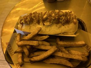 Hot dog and sweet potato fries #Veganuary at Elektra Punk & Food in Bogota