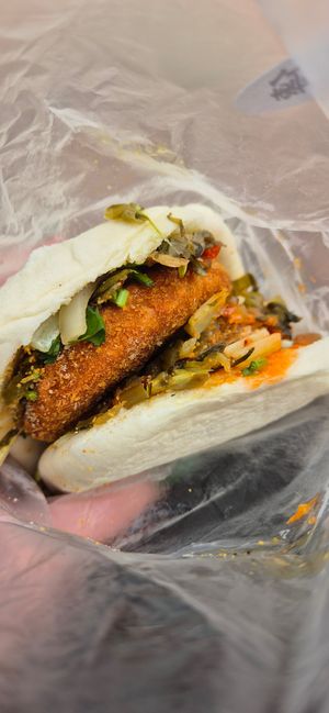 Taiwan Gua Bao at Xiǎo Lái Gua Bāo 小來刈包 in Tainan