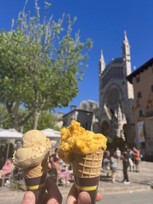   at Gelat Sóller - Plaça des Mercat in Mallorca