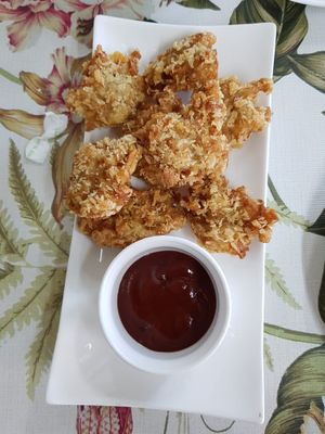 Vegan nuggets at Shewe Vegan & Vegetarian Cafe in Chiang Mai