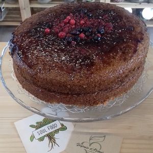 Vegan Vanilla and Blackberry Cake at Despensa d'Aroma in Sintra