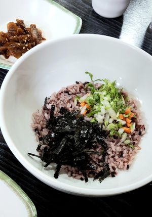 rice for making porridge, served with Dotori Kalguksu at Dotori Kalguksu in Seoul