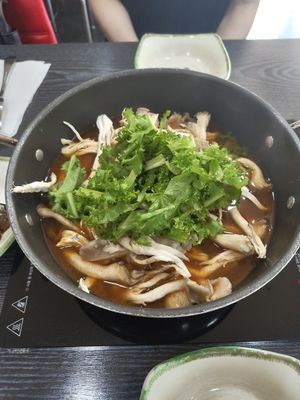 The soup at Dotori Kalguksu in Seoul