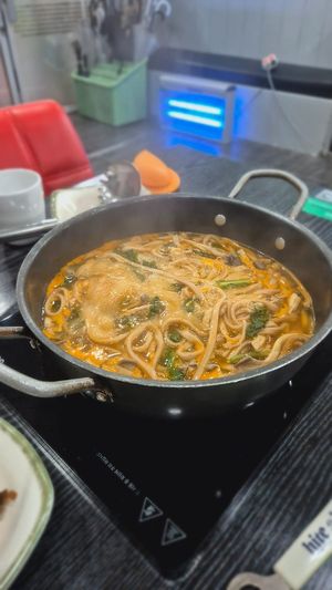  at Dotori Kalguksu in Seoul