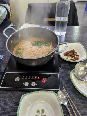  at Dotori Kalguksu in Seoul