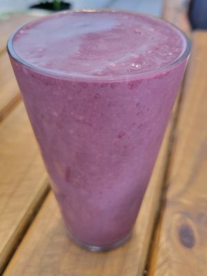 Açai smoothie with protein at Vega Açaí  in Florianopolis