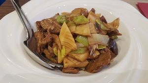 Seitan duck with bamboo and shiitake at Chun in Madrid