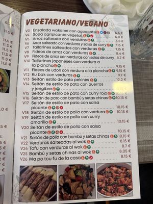Opciones vegetarianas y veganas de la carta  at Chun in Madrid