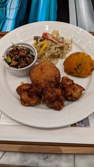 5 dish plate at Upgrade Plant Based Kitchen in Osaka