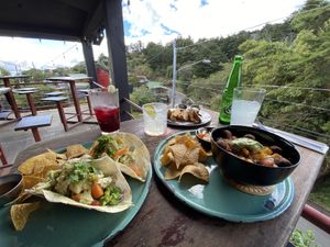 Tacos veganos, papas, tea de jamaica at Taco Taco in Monteverde