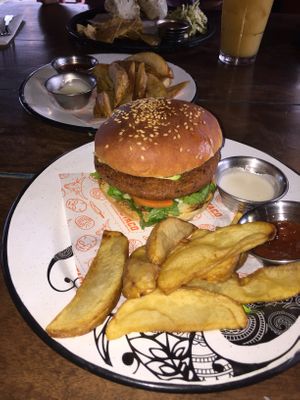 Veganer Burger at Taco Taco in Monteverde