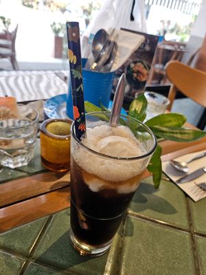 Root beer Float 😊 ~ 3/10/23 at Privé - Tiong Bahru in Central Singapore