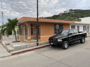 This is the place when it’s closed at Corazón de Hemp in Cabo San Lucas