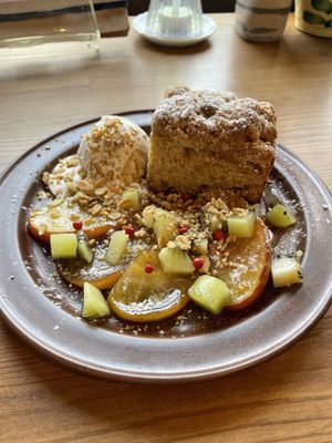 Crumble pie with ice cream and fruit   at Cafe Ren - Sakyo in Kyoto