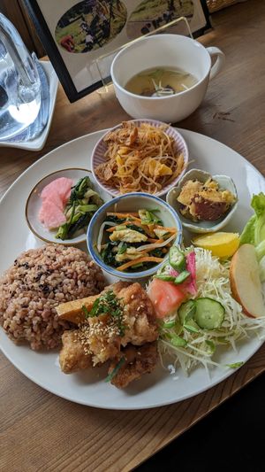 🍱 Plate Menu - if I remember correctly it was around (1450¥ | 9.5$) at Cafe Ren - Sakyo in Kyoto