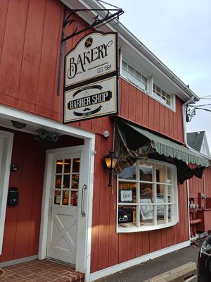 Bakery outside view at The Gingered Peach in Lawrence Township