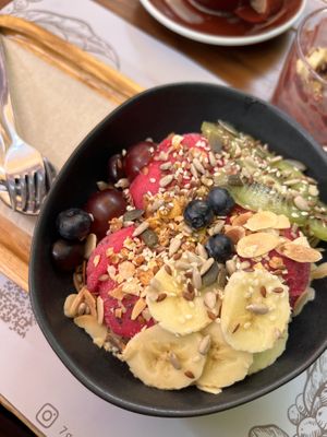 Pitaya Bowl   at 7g Roaster in Vila Nova De Gaia