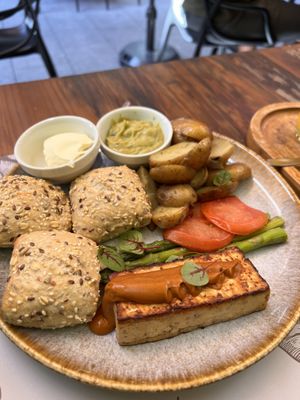 Vegan Brunch  at 7g Roaster in Vila Nova De Gaia