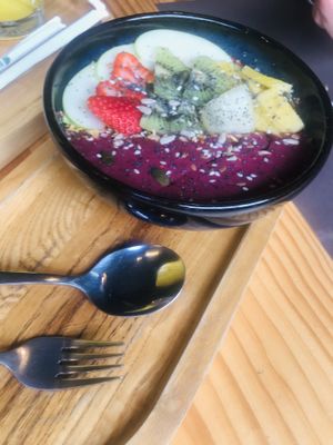 Fresh açaí bowl at 7g Roaster in Vila Nova De Gaia