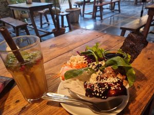 Chinese Buddha bowl at Bibhitaki in Palolem